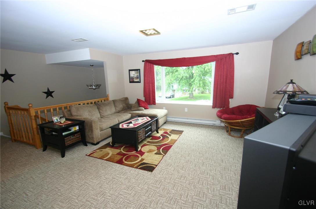 4210 Wellesley Road Bethlehem, PA 18017 - Photo 6 of 44 Bright, welcoming living room