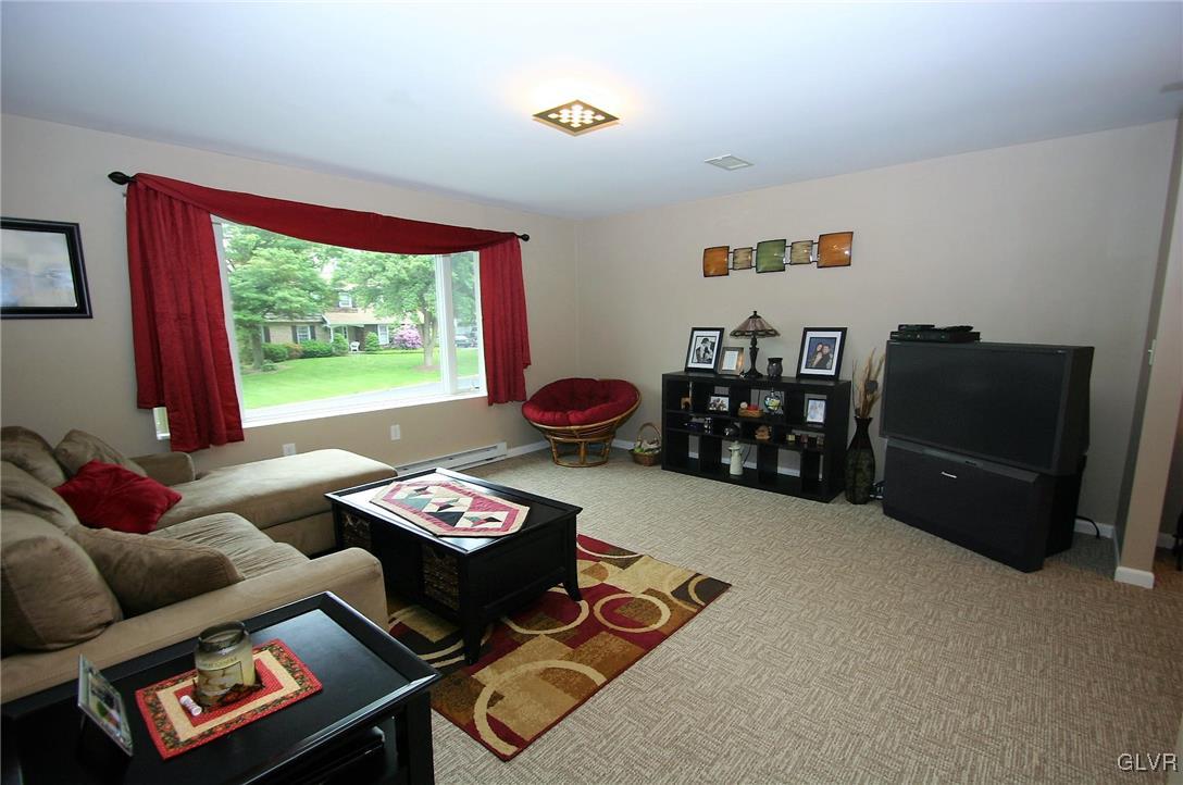 4210 Wellesley Road Bethlehem, PA 18017 - Photo 7 of 44 Gallery Image 7