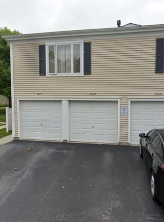 $2,200 | 1085 Cove Drive, Prospect Heights, IL 60070