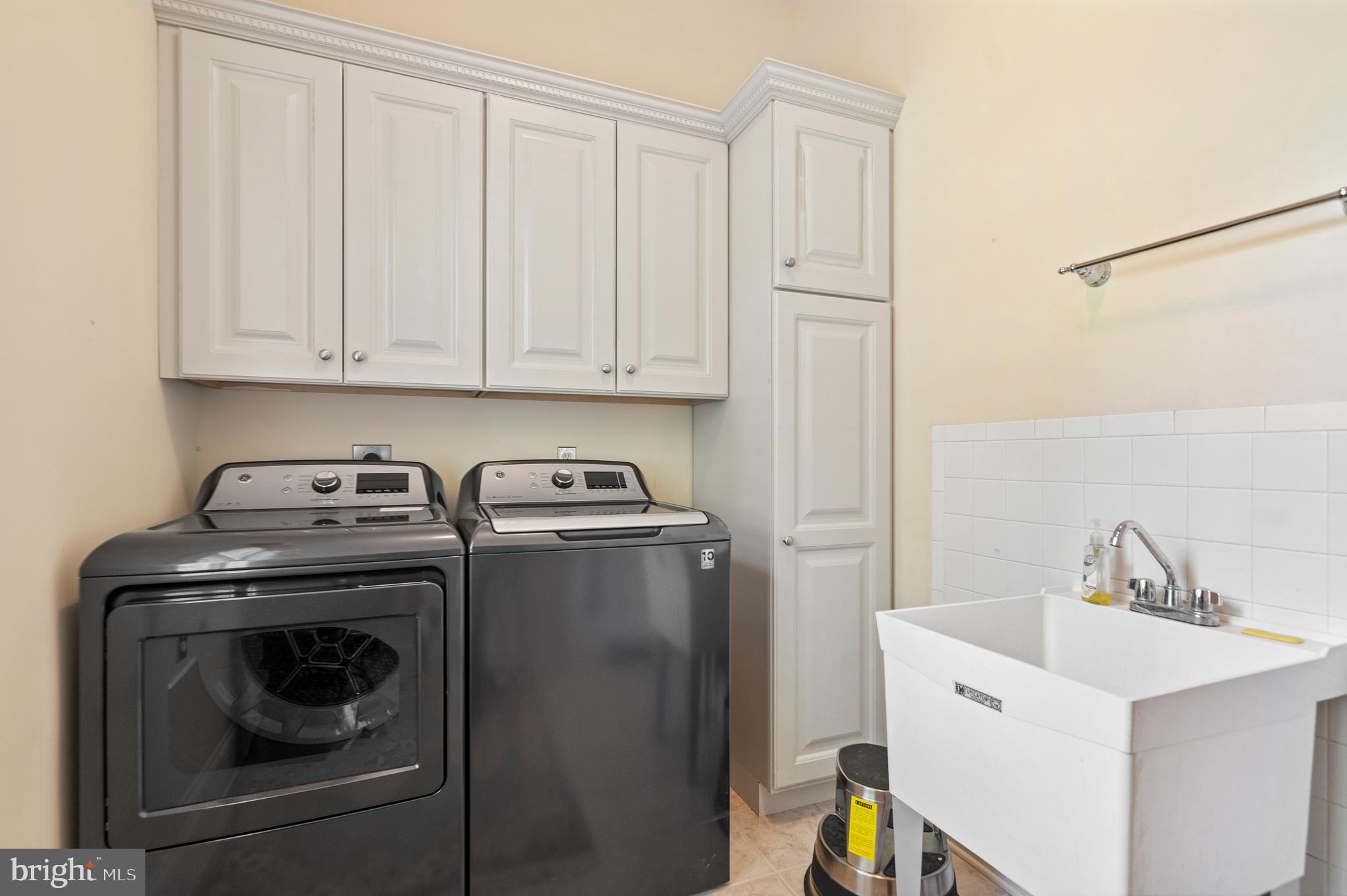 873 Benjamin Branch Davidsonville, MD 21035 - Photo 29 of 84 Main Level Laundry