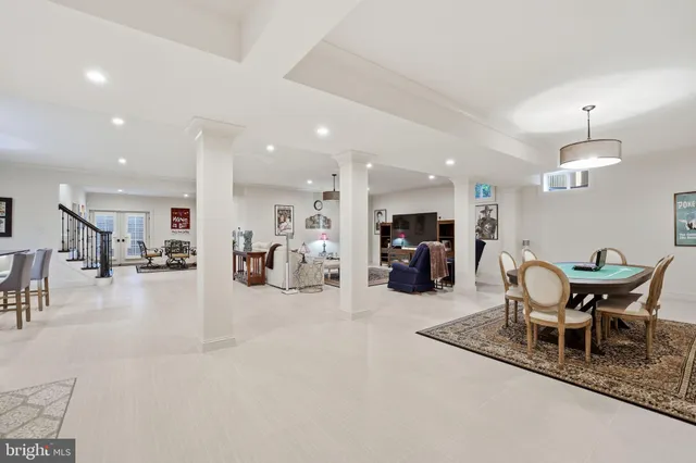 $2,600,000 | 609 Kingsley Road Southwest, Vienna, VA 22180