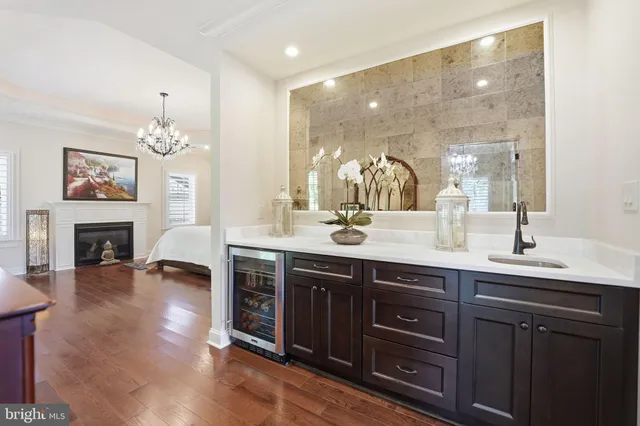 $2,600,000 | 609 Kingsley Road Southwest, Vienna, VA 22180