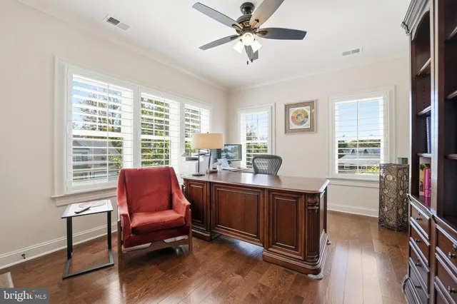 $2,600,000 | 609 Kingsley Road Southwest, Vienna, VA 22180