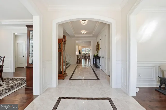 $2,600,000 | 609 Kingsley Road Southwest, Vienna, VA 22180