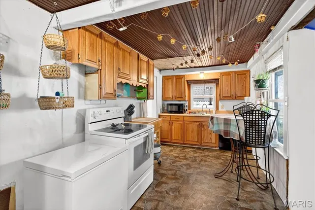 $250,000 | 219 Lookout Avenue, Valley Park, MO 63088