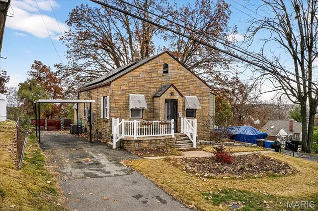 $250,000 | 219 Lookout Avenue, Valley Park, MO 63088