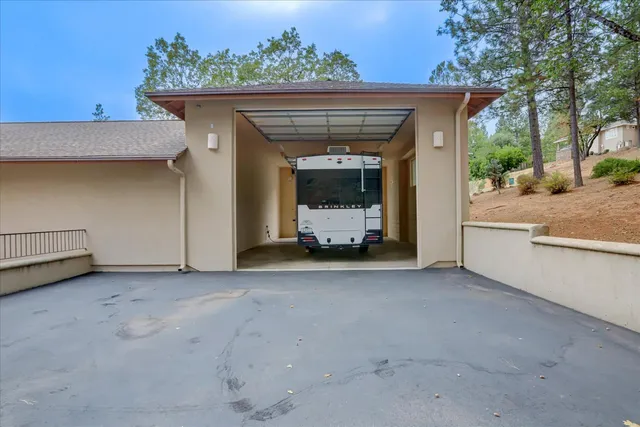 $999,000 | 10450 South Ponderosa Way, Rough and Ready, CA 95975