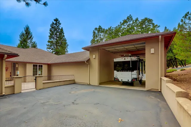 $999,000 | 10450 South Ponderosa Way, Rough and Ready, CA 95975