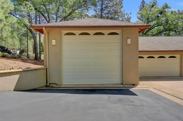 $999,000 | 10450 South Ponderosa Way, Rough and Ready, CA 95975