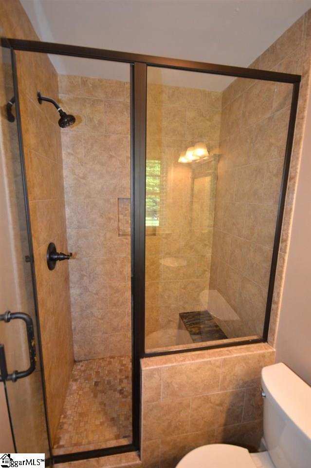 7 Mitchell Road Greenville, SC 29615 - Photo 18 of 21 Gallery Image 18