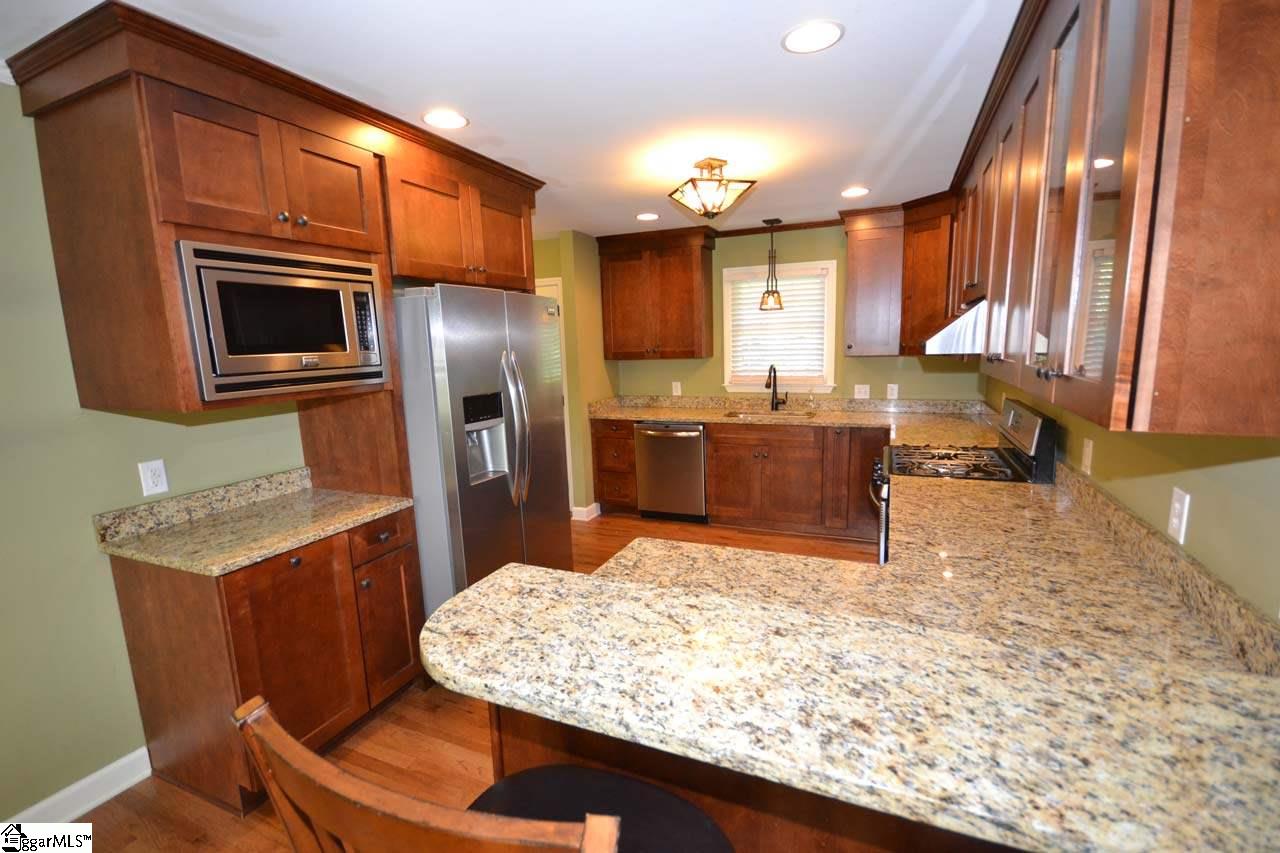 7 Mitchell Road Greenville, SC 29615 - Photo 9 of 21 Gallery Image 9