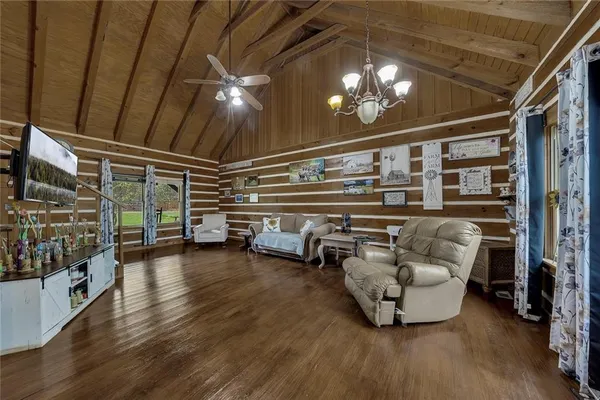 a view of livingroom with furniture