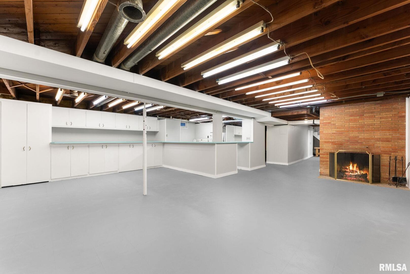 2530 37th Avenue Rock Island, IL 61201 - Photo 21 of 31 a view of an empty room with a fireplace