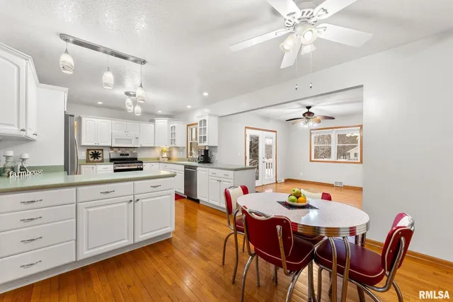 $267,500 | 2530 37th Avenue, Rock Island, IL 61201