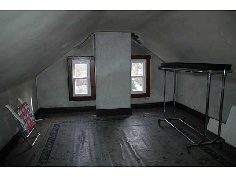 522 Keystone Street Pittsburgh, PA 15215 - Photo 14 of 24 Den.