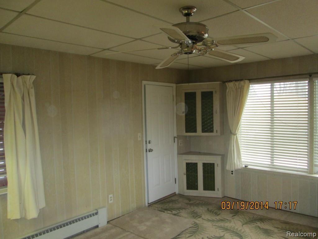 56771 Omo Road Macomb, MI 48042 - Photo 10 of 18 IMG_0629.jpg