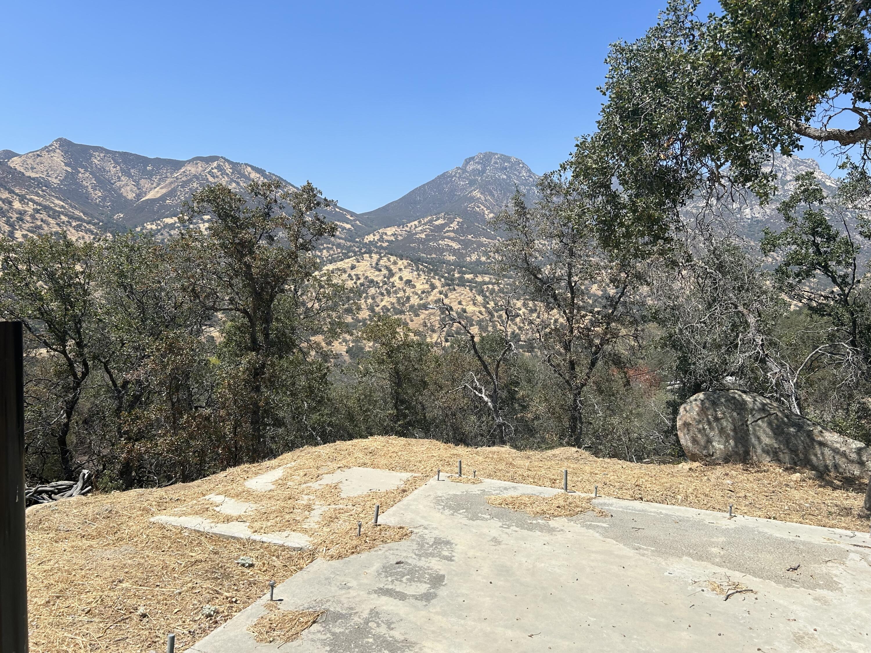 Three Oak Grove Drive Three Rivers, CA 93271 - Photo 11 of 17