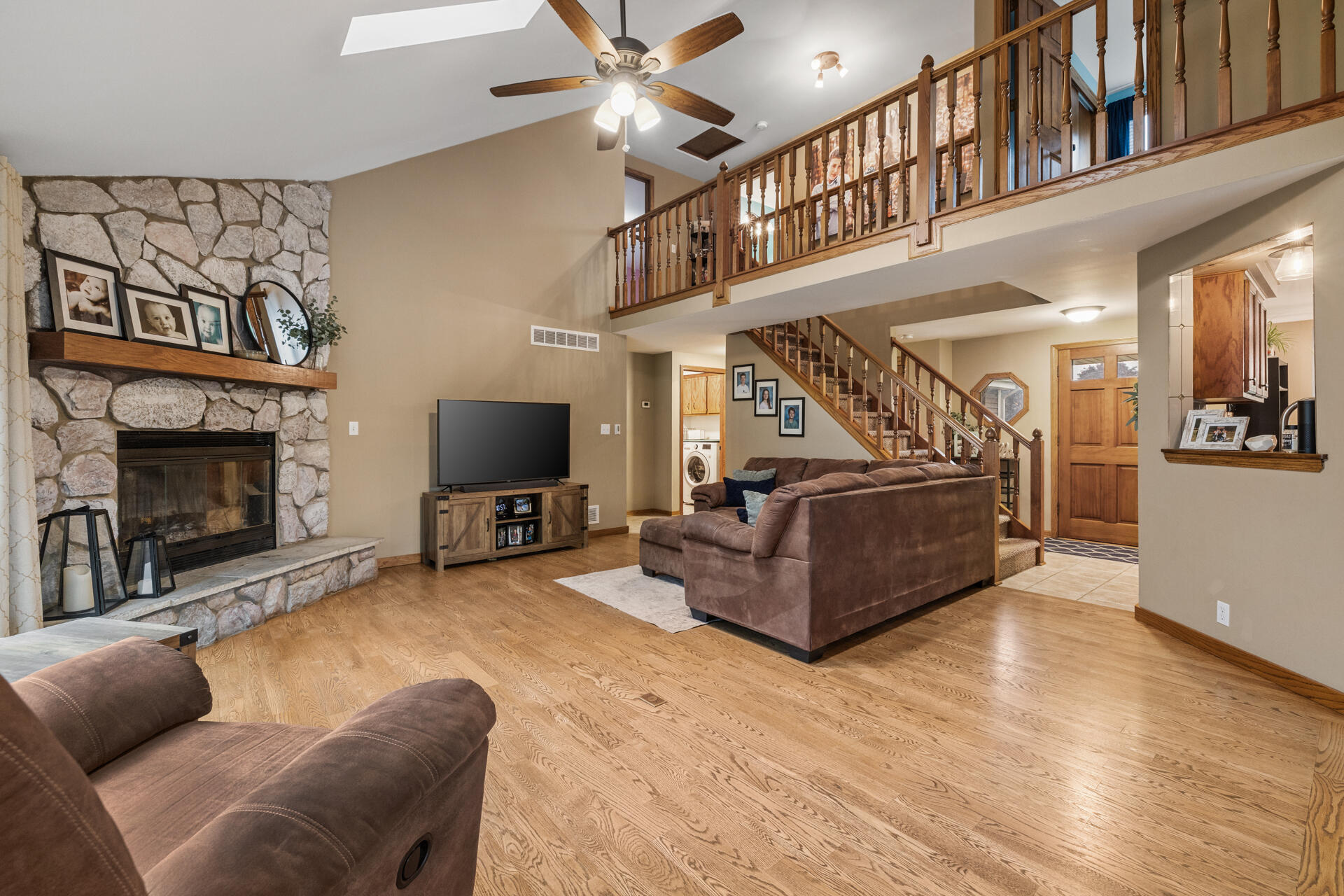 3960 Kings Way Slinger, WI 53086 - Photo 9 of 27 Family Room