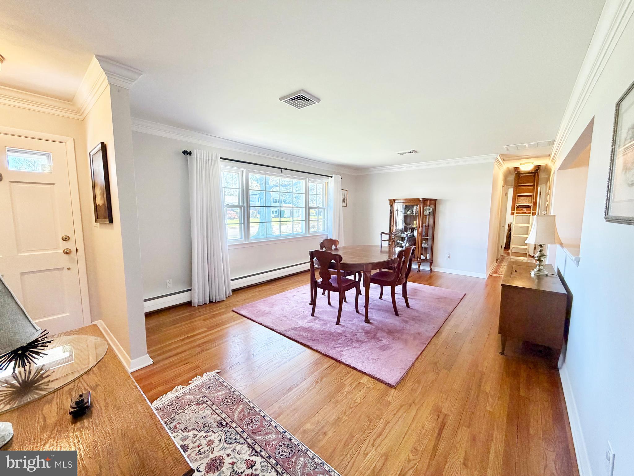 5 Holmes Road Cranbury, NJ 08512 - Photo 2 of 24