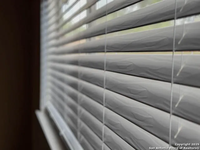 $1,400 | 123 Meadow Lark, Converse, TX 78109