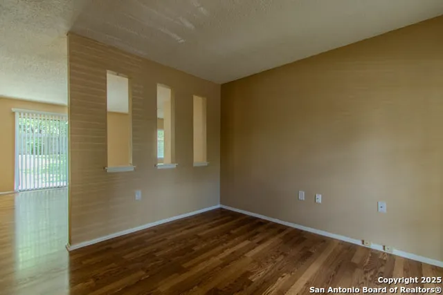 $1,400 | 123 Meadow Lark, Converse, TX 78109