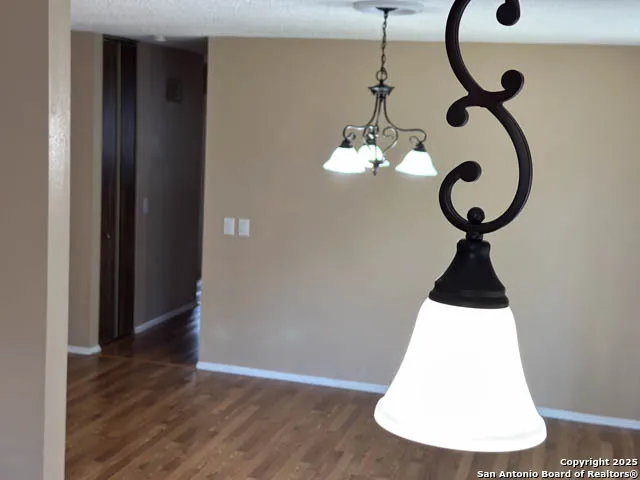 $1,400 | 123 Meadow Lark, Converse, TX 78109