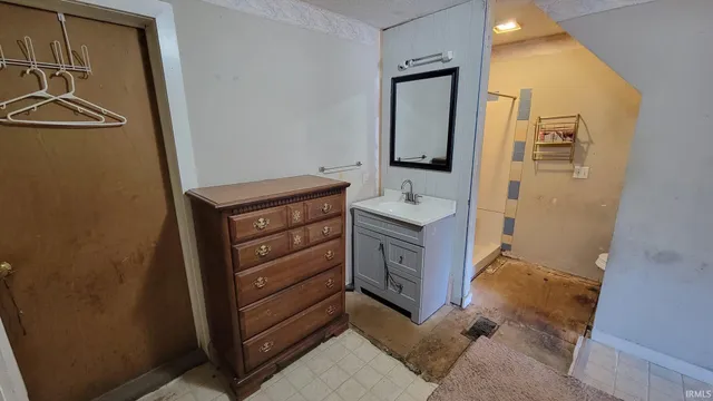 $73,900 | 2220 South Selby Street, Marion, IN 46953