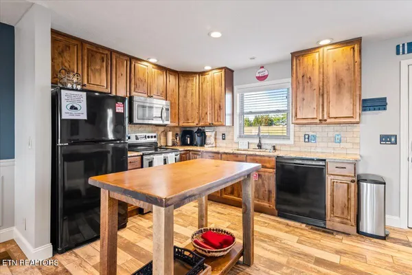 $439,900 | 470 Deerfield Landing Road, Unit 8C, La Follette, TN 37766