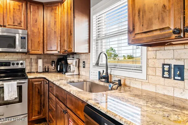 $439,900 | 470 Deerfield Landing Road, Unit 8C, La Follette, TN 37766