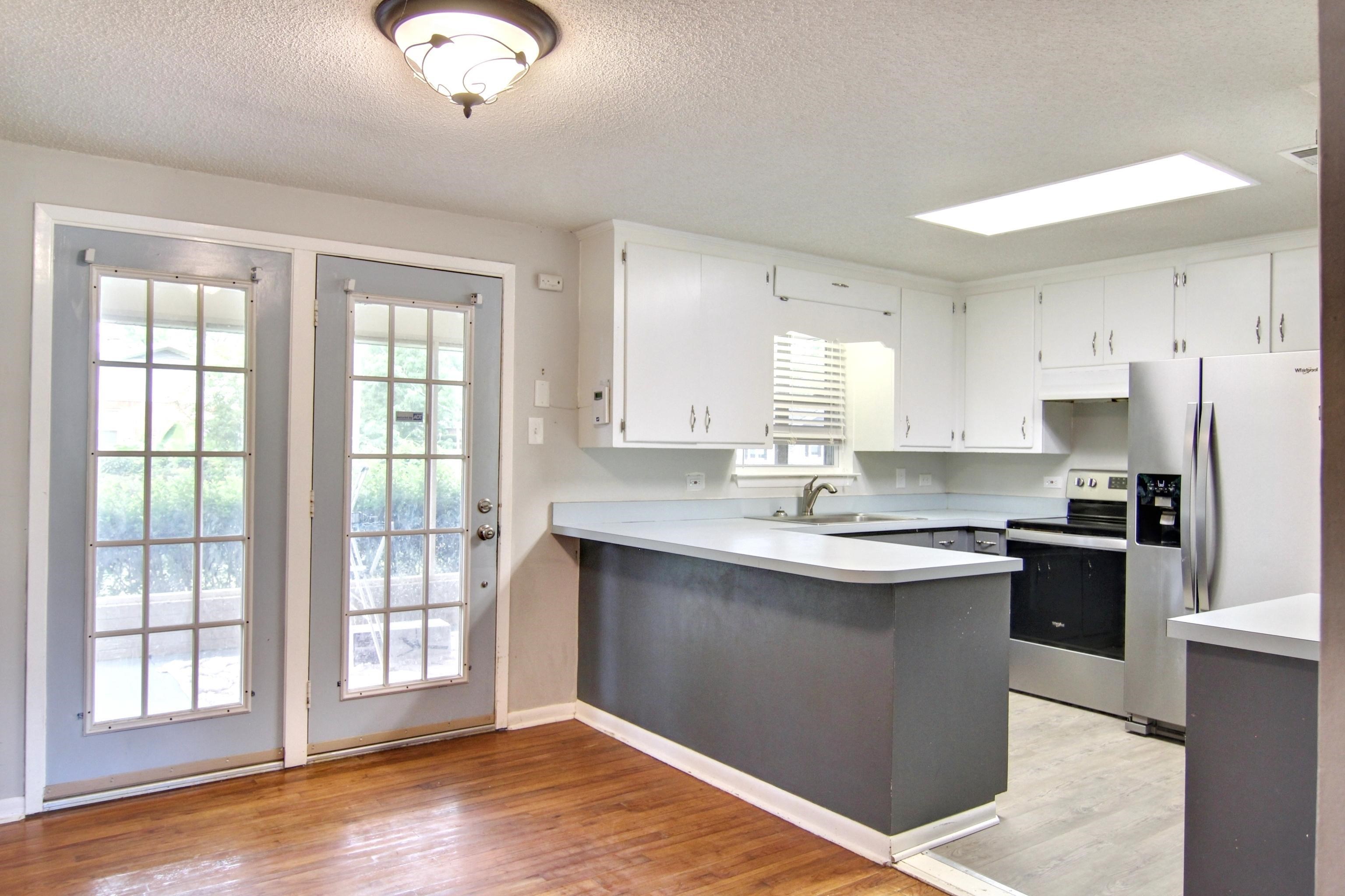 700 East Myrtle Avenue Foley, AL 36535 - Photo 13 of 28 Dining