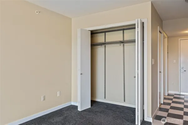 $1,695 | 1100 106th Avenue Northeast, Unit 508, Bellevue, WA 98004