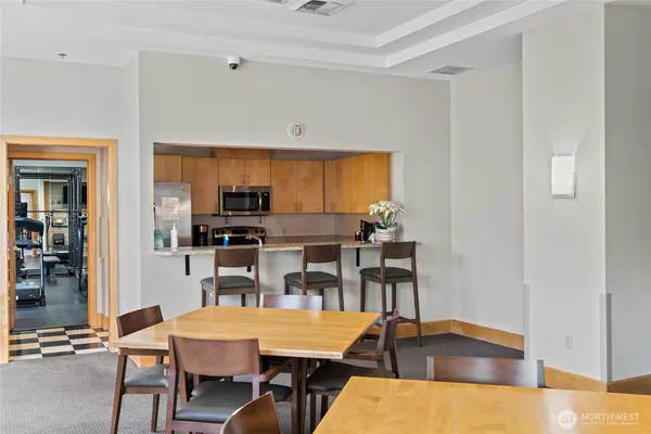 $1,695 | 1100 106th Avenue Northeast, Unit 508, Bellevue, WA 98004