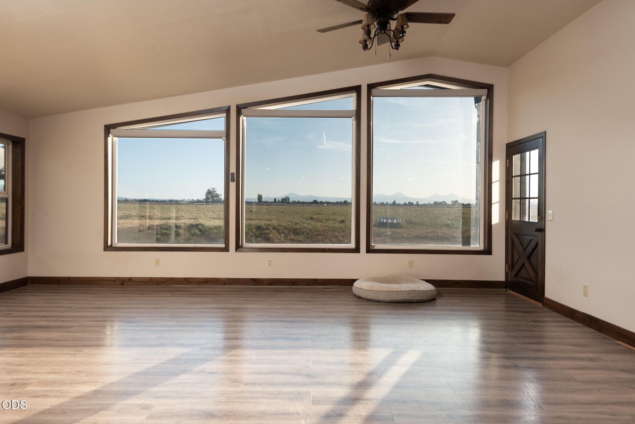 26275 Willard Road Bend, OR 97701 - Photo 13 of 68
