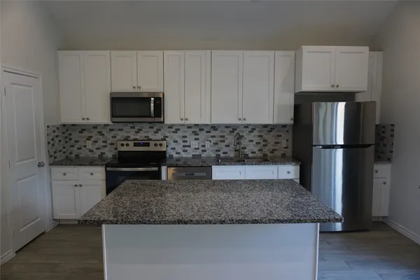 $1,400 | 9773 Black Gum, Willis, TX 77318