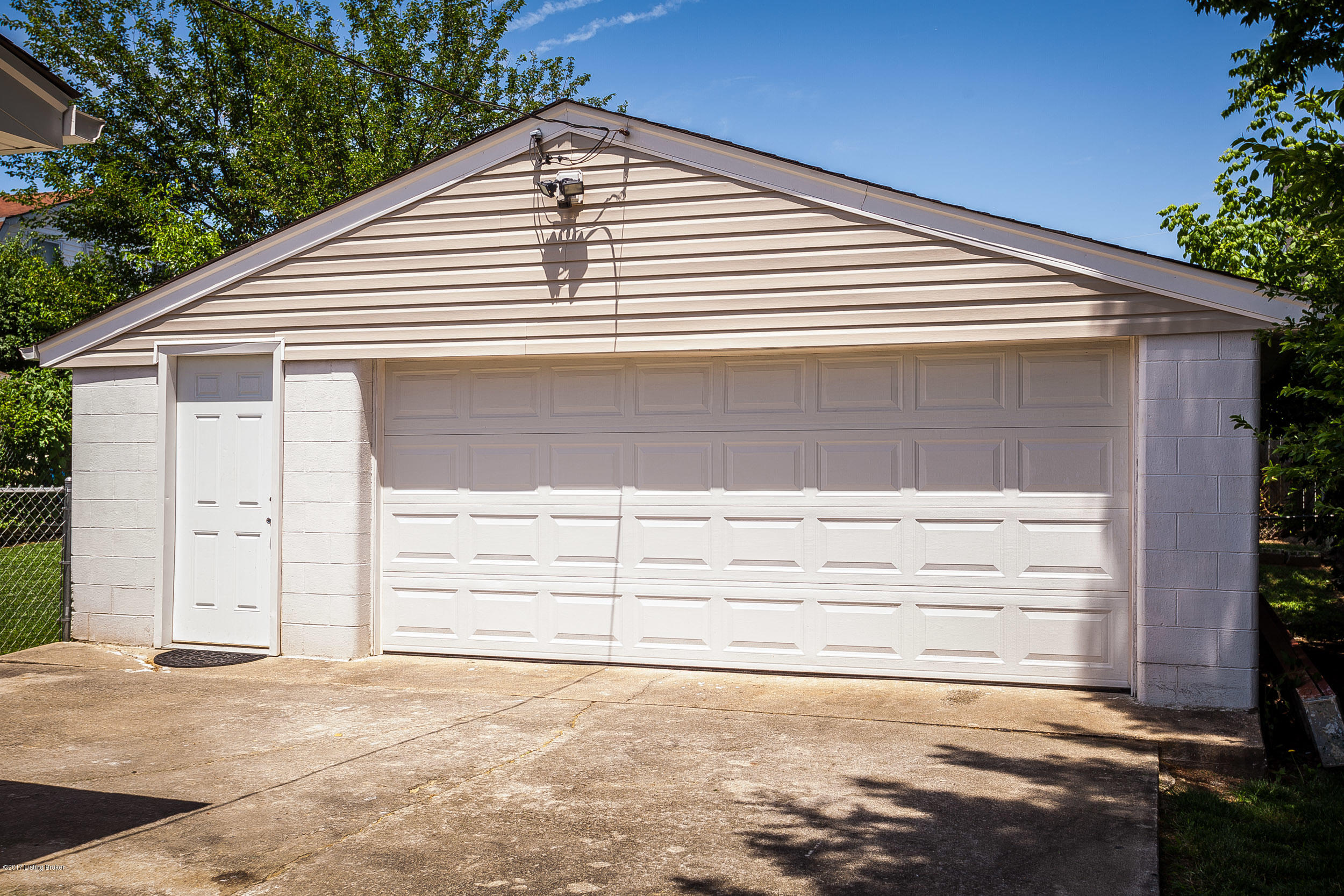150 Meadowood Road Louisville, KY 40229 - Photo 25 of 25 150 Meadowood Rd-05