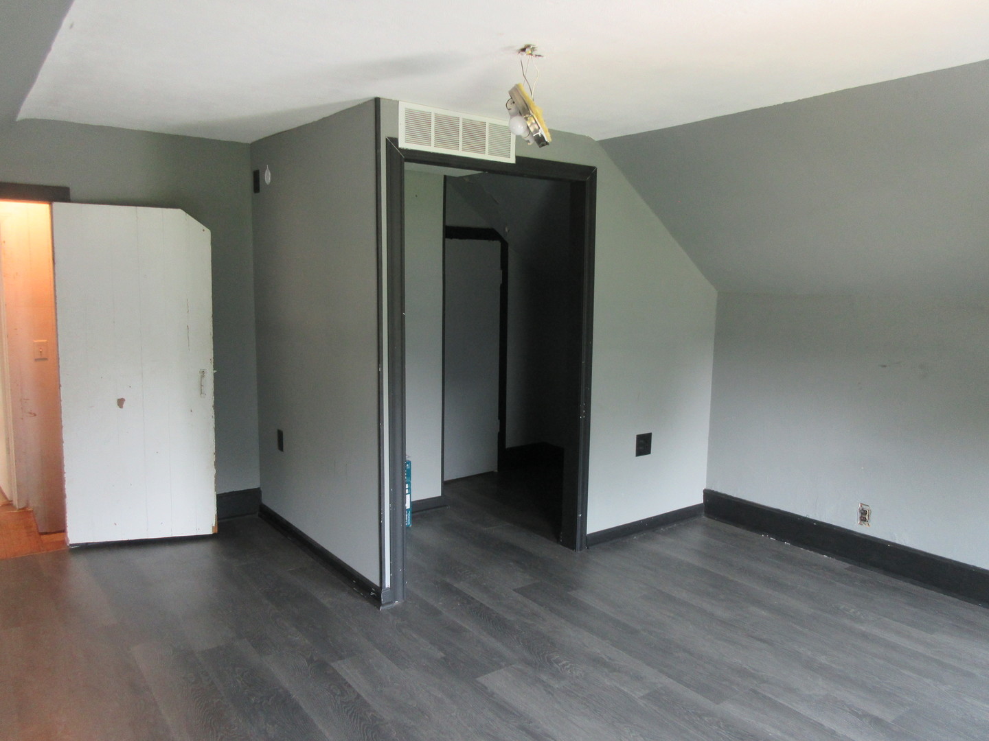 308 West Grove Road Sterling, IL 61081 - Photo 14 of 35 a view of a hallway with wooden floor