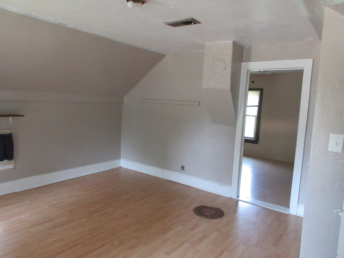 308 West Grove Road Sterling, IL 61081 - Photo 15 of 35 an empty room with wooden floor