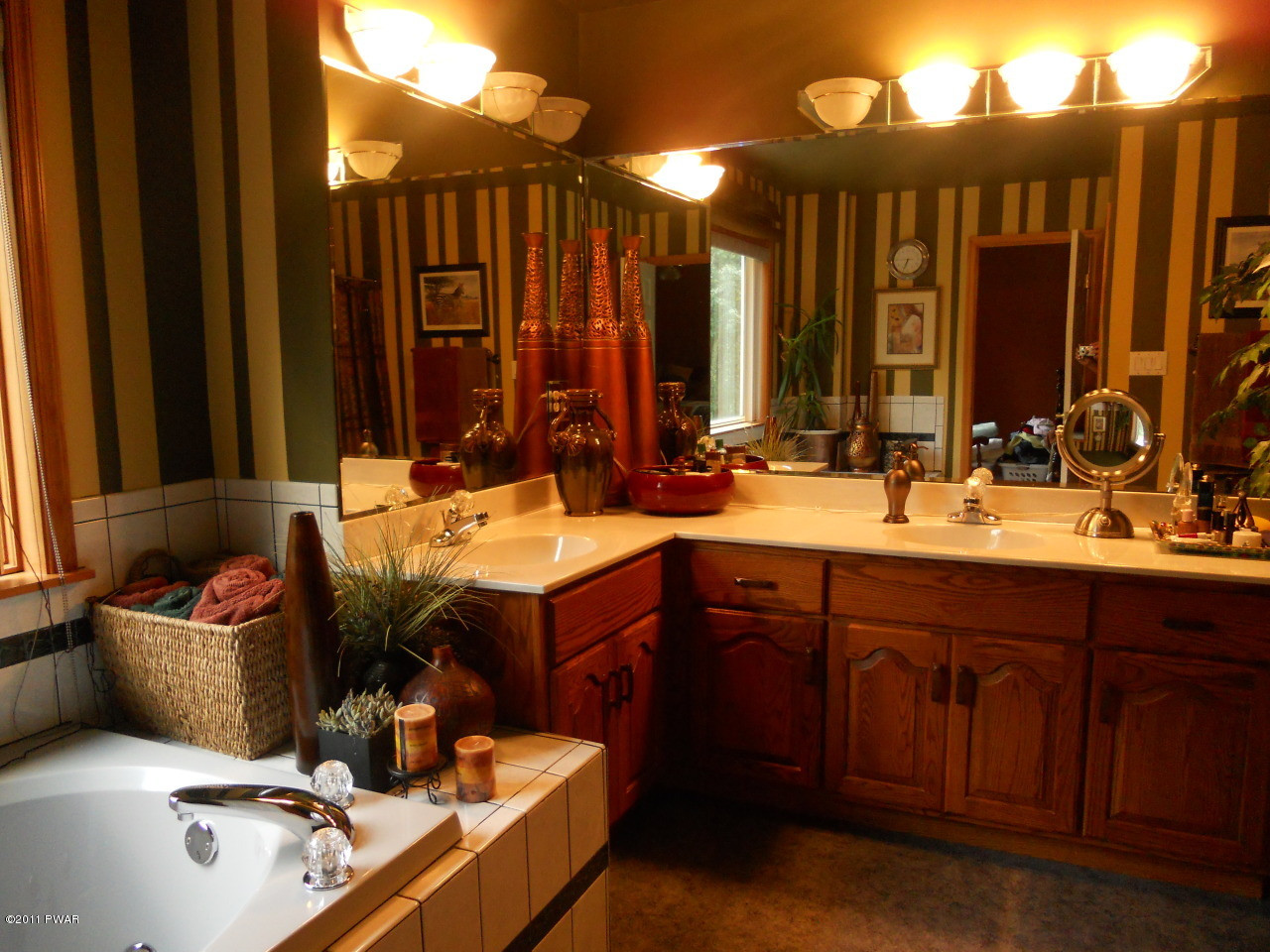 112 Chestnut Hill Road Shohola, PA 18458 - Photo 15 of 24