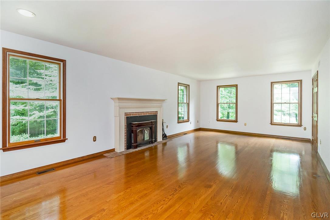 2251 Brunner Road Emmaus, PA 18049 - Photo 23 of 49 Living Room