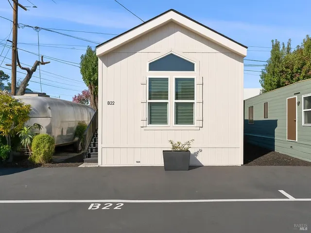 $99,950 | 742 Francisco Boulevard West, Unit B22, San Rafael, CA 94901