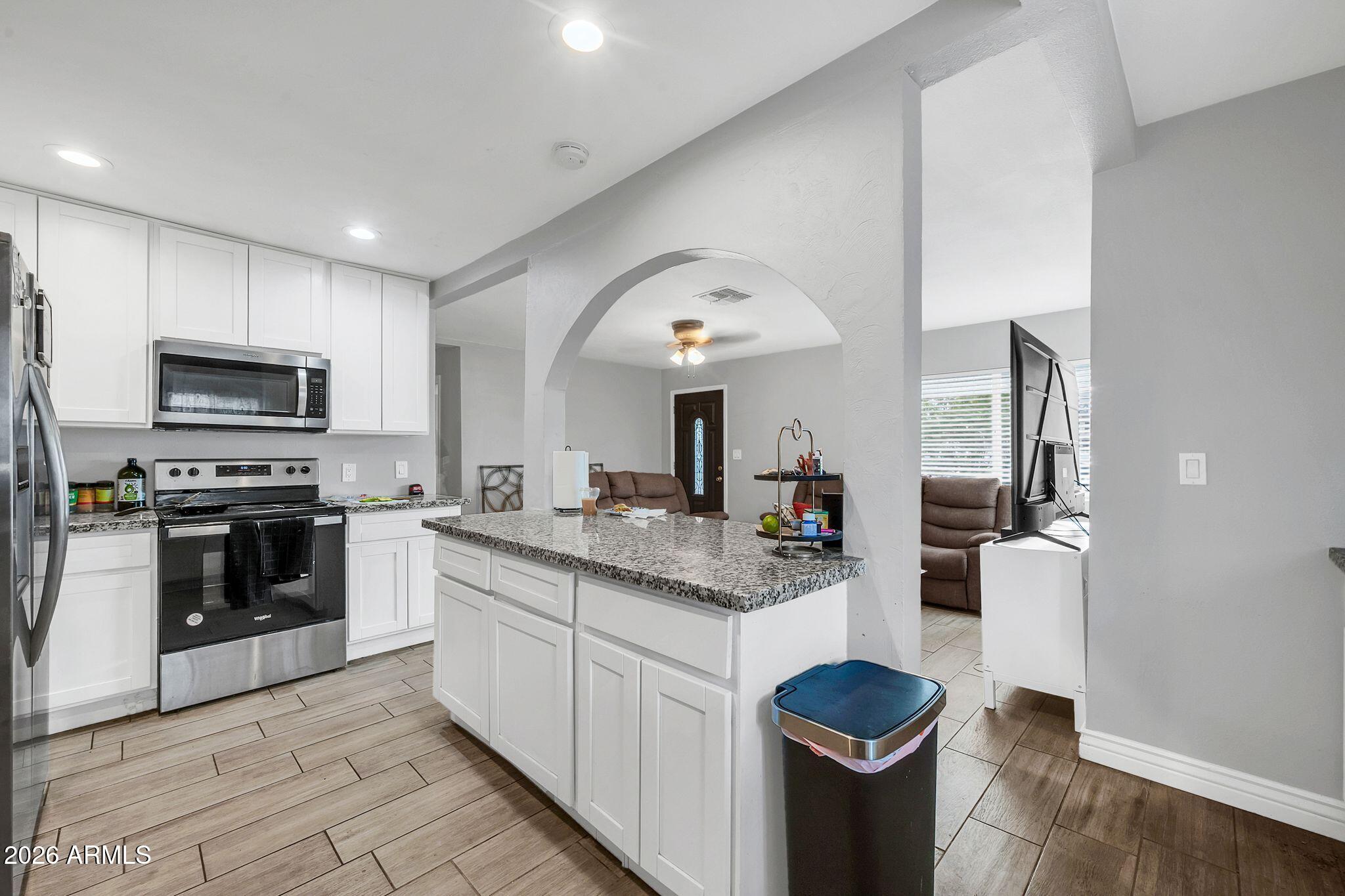 2302 East Yale Street Phoenix, AZ 85006 - Photo 4 of 33 2302 E Yale Street, Phoenix, AZ 85006