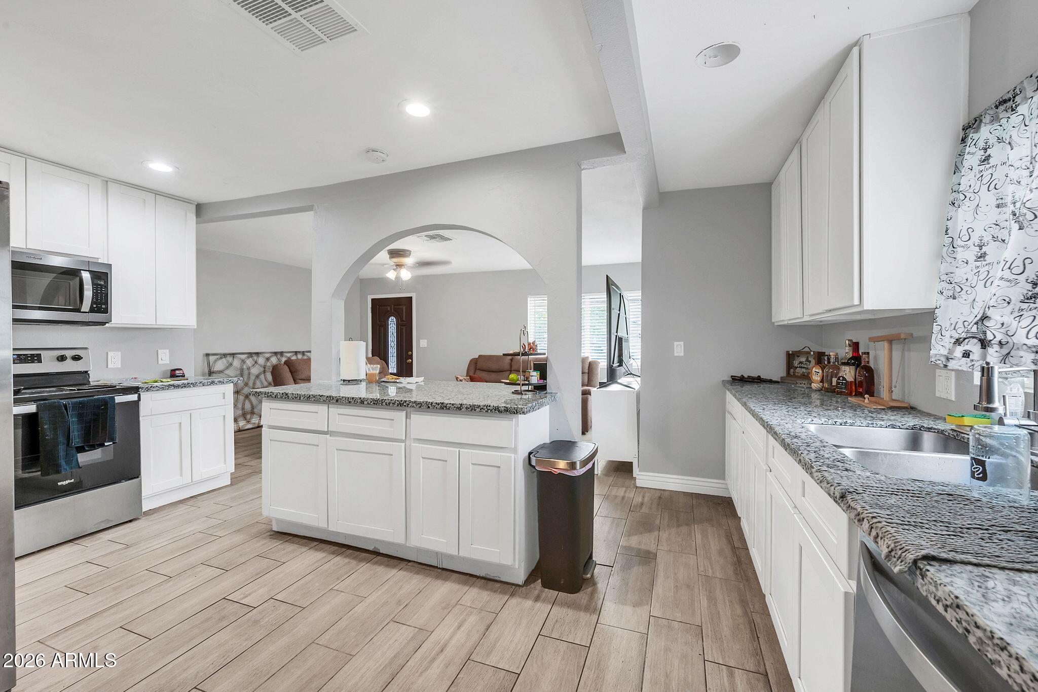 2302 East Yale Street Phoenix, AZ 85006 - Photo 6 of 33 2302 E Yale Street, Phoenix, AZ 85006