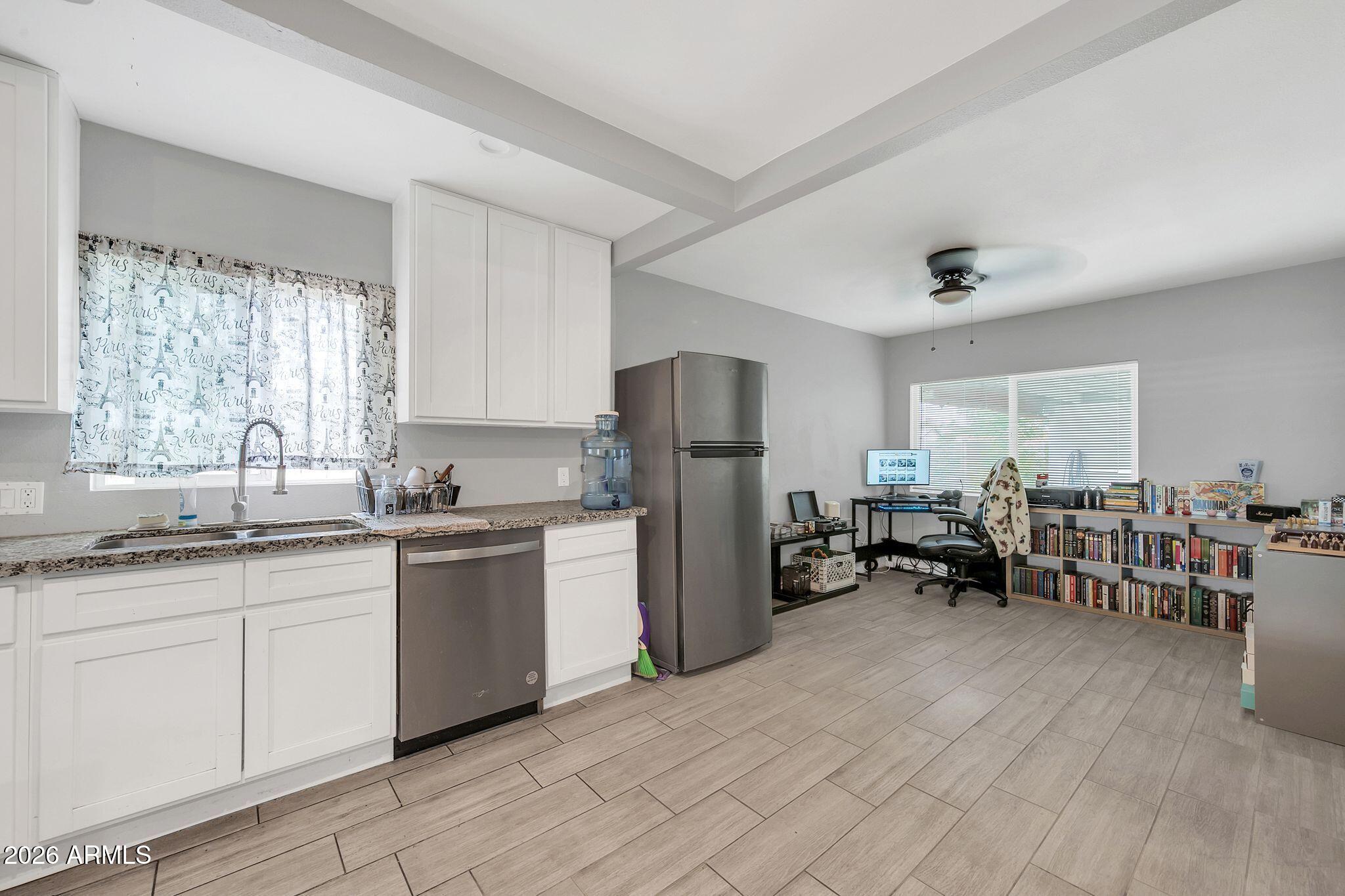 2302 East Yale Street Phoenix, AZ 85006 - Photo 7 of 33 2302 E Yale Street, Phoenix, AZ 85006