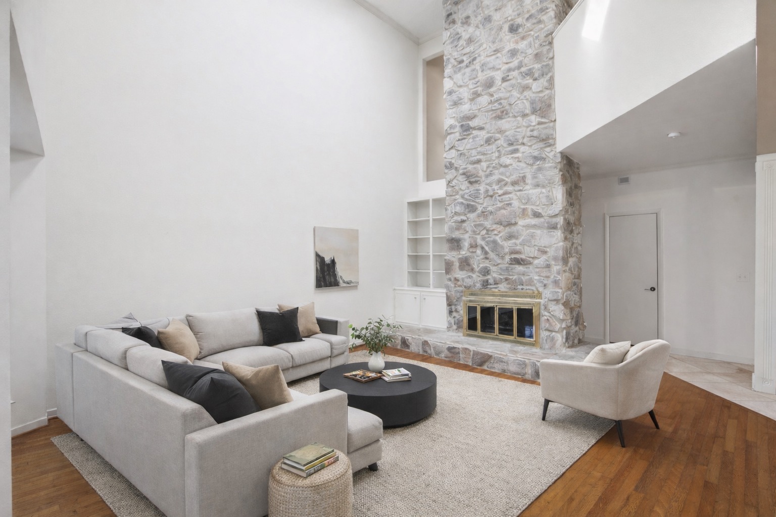 7216 Chimney Corners Austin, TX 78731 - Photo 3 of 20 *virtual staging*