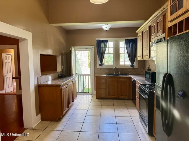 $155,000 | 104 Columbia Street, Hattiesburg, MS 39401