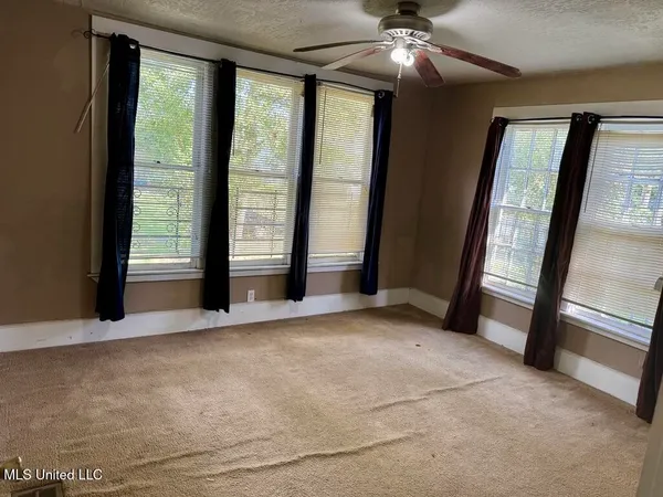 $155,000 | 104 Columbia Street, Hattiesburg, MS 39401
