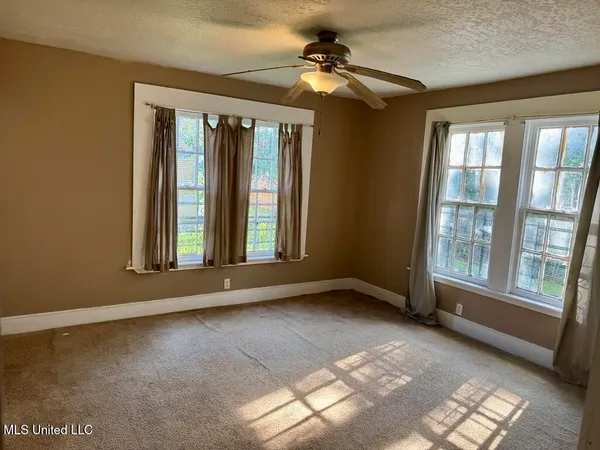 $155,000 | 104 Columbia Street, Hattiesburg, MS 39401