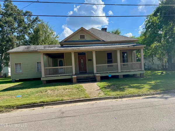 $155,000 | 104 Columbia Street, Hattiesburg, MS 39401