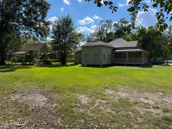 $155,000 | 104 Columbia Street, Hattiesburg, MS 39401