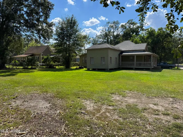 $155,000 | 104 Columbia Street, Hattiesburg, MS 39401